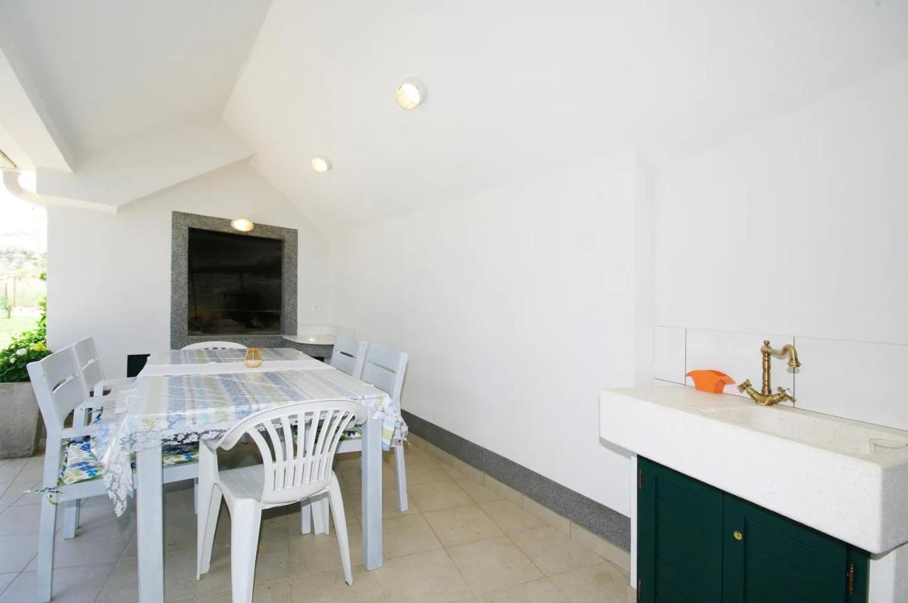 Villa House Viki à Plano Extérieur photo